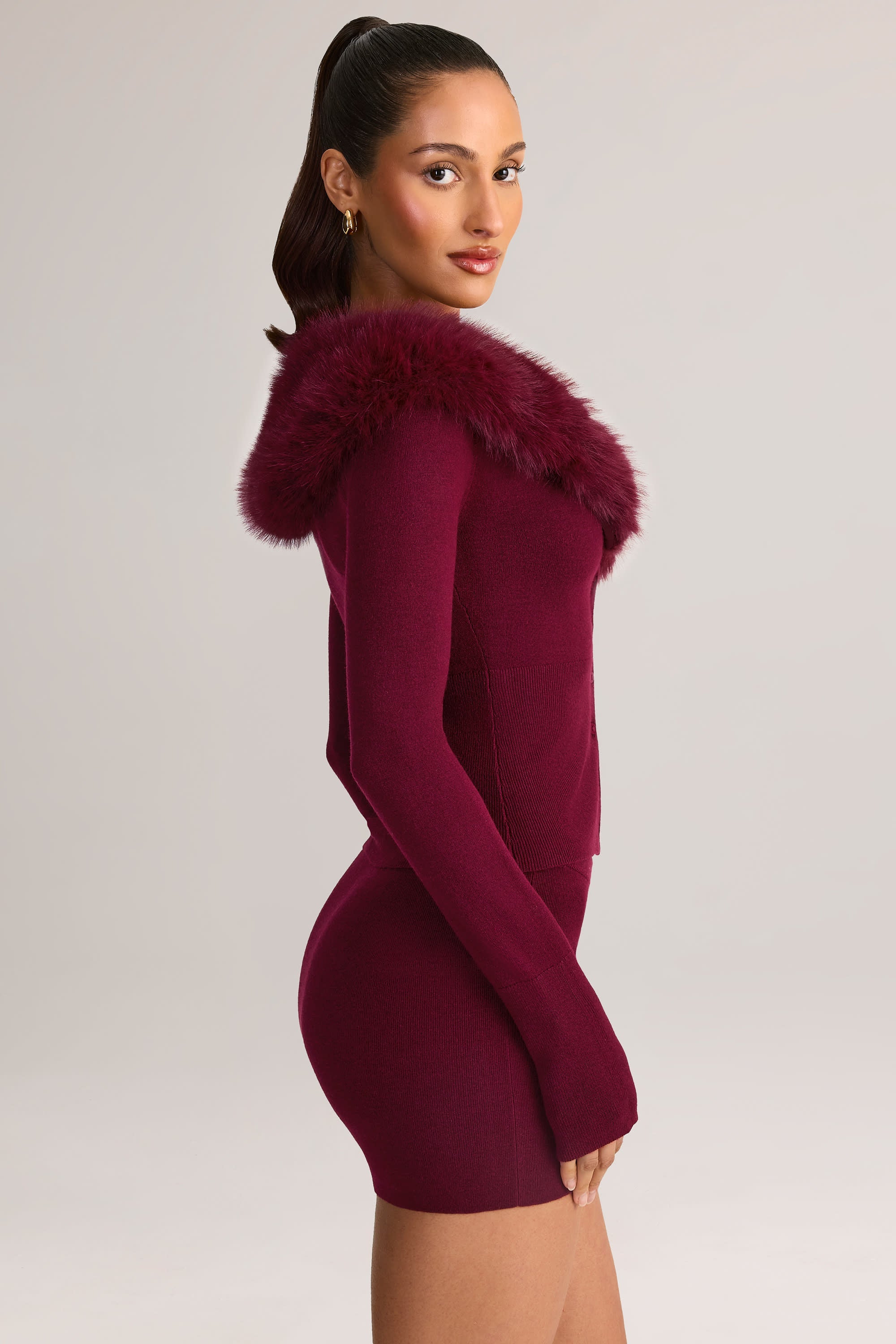 Knit Mid-Rise Mini Skirt in Wine