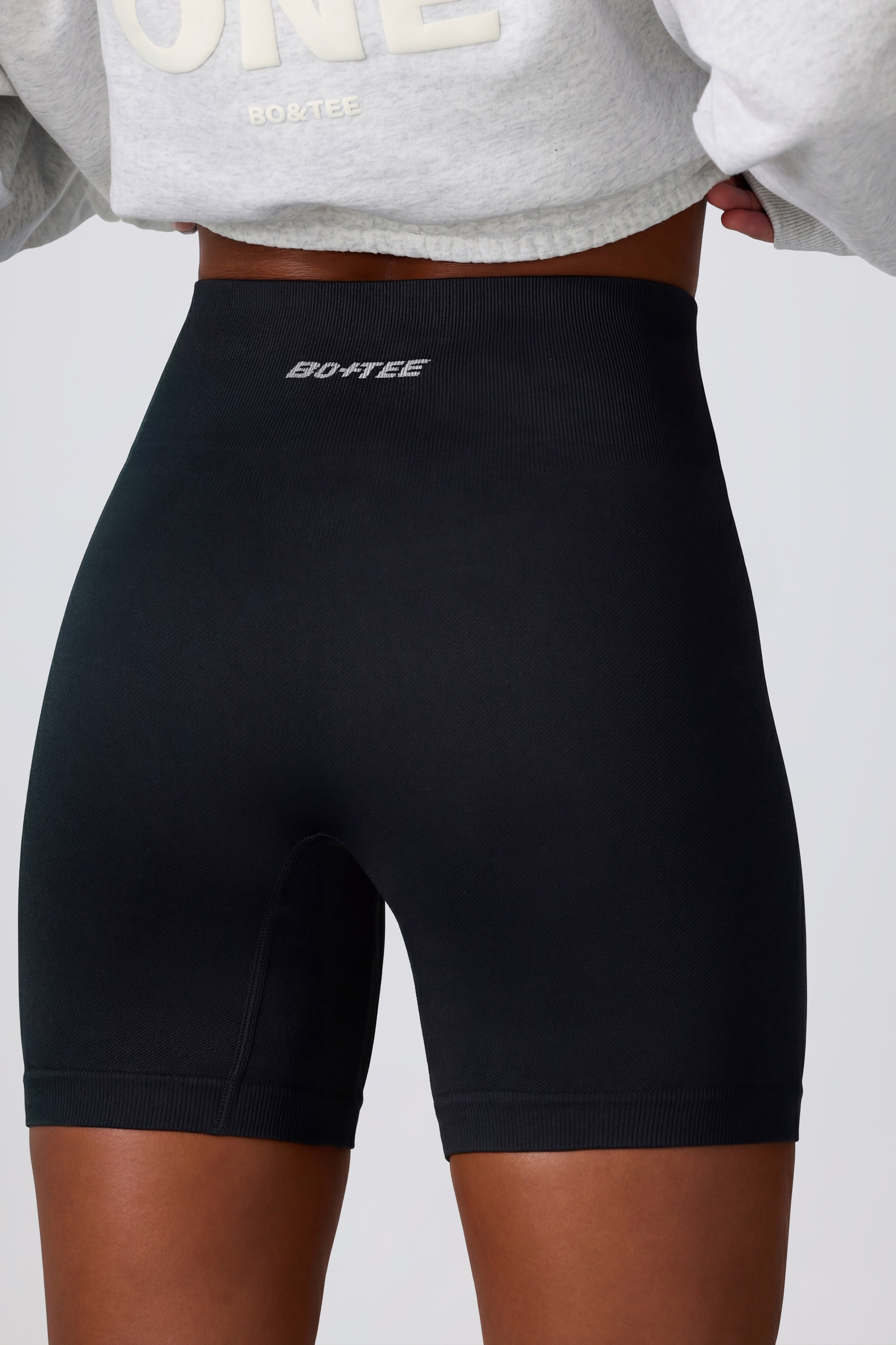 Super Sculpt Seamless Biker Shorts in Black