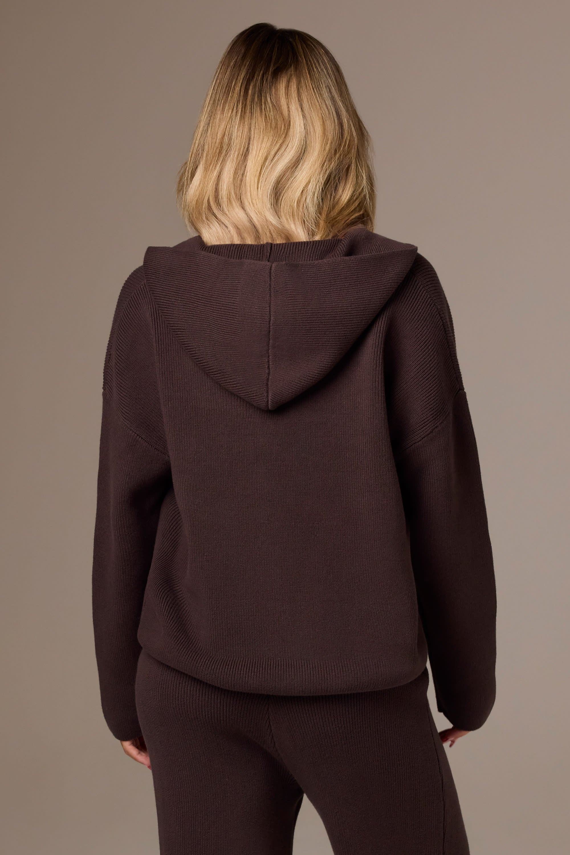 Ribbed Knit Oversized Hoodie in Pecan