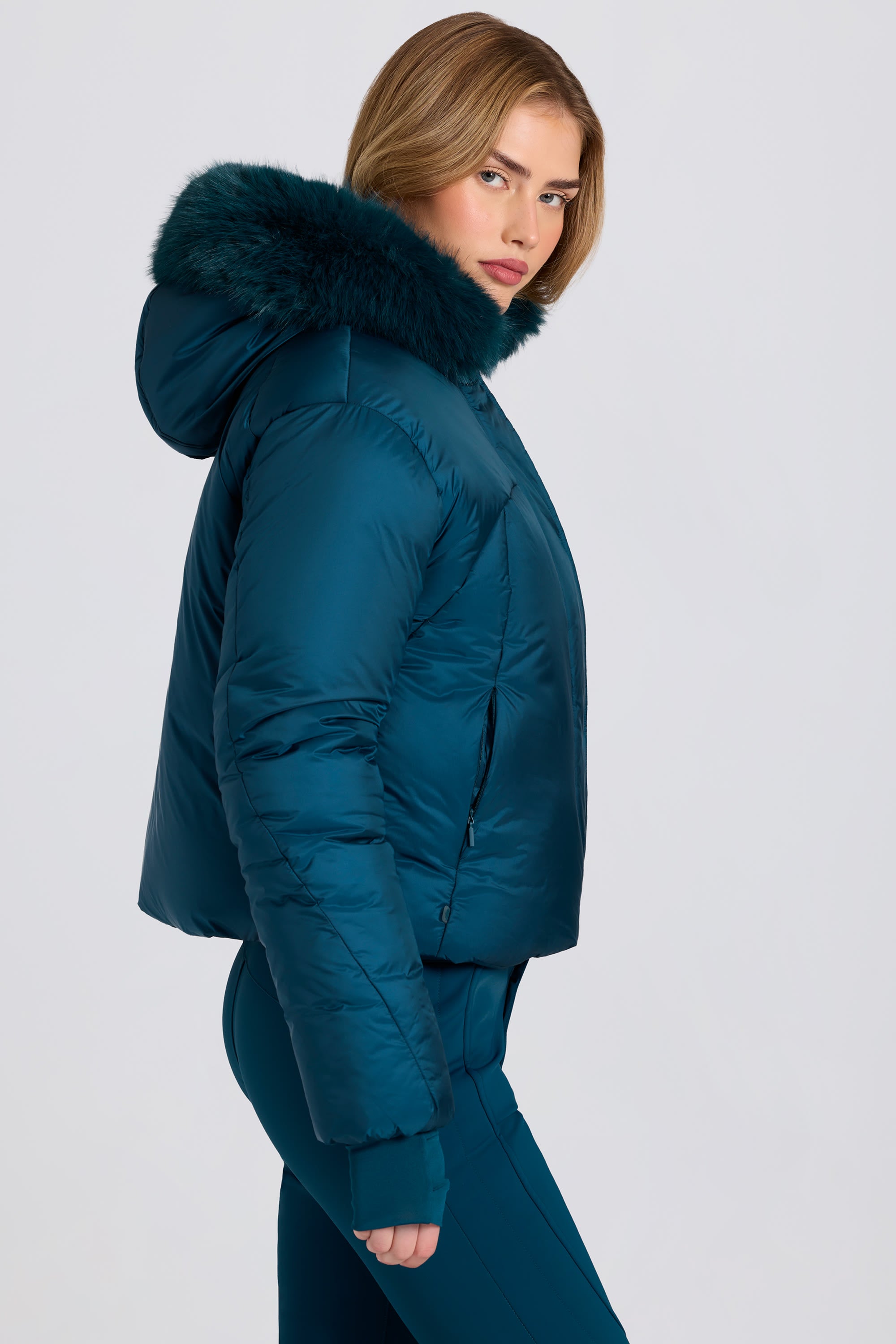 Waterproof Faux-Fur Hood Cropped Ski Jacket in Teal